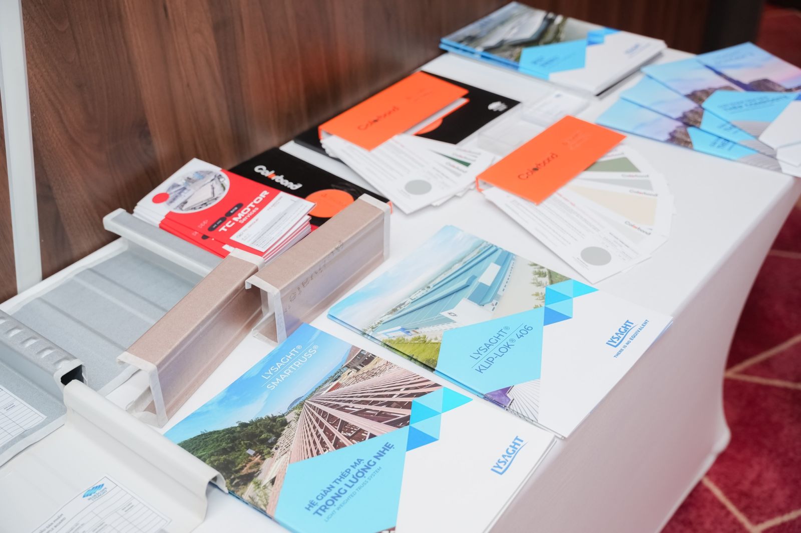 Với giải pháp toàn diện và chất lượng, độ bền, sức chống chịu đã được chứng minh qua hàng nghìn dự án khác nhau của Lysaght trên toàn Việt Nam, các mẫu sản phẩm Green Esco mang tới sự kiện được các Doanh nghiệp Trung Quốc đánh giá cao và nghiêm túc cân nhắc cho kế hoạch các dự án sắp tới của mình.